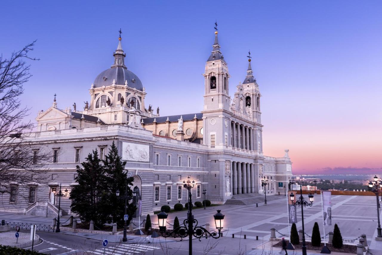 Sol Montera & Parking Tph Bed & Breakfast Madrid Luaran gambar